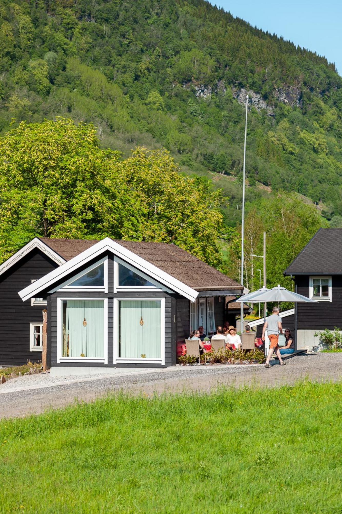 Tuftegarden Hotel Viksdalen Exterior photo